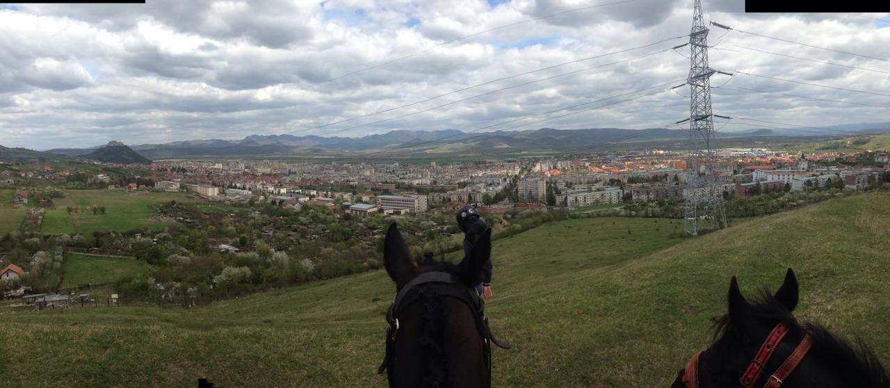 Hanu Lu Mos Opinca Deva Buitenkant foto